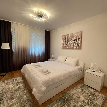 Lejlighed Centrum 2 *